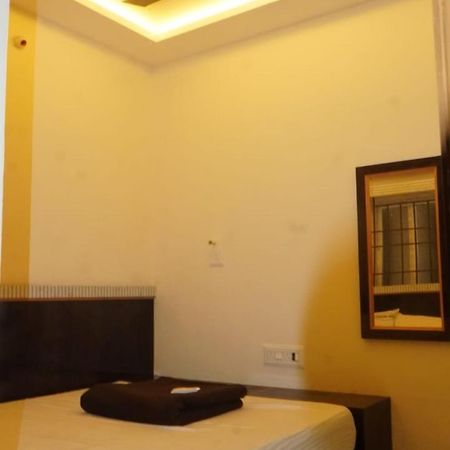 Hotel Sri Vasavi Residency à Rāmeswaram Extérieur photo